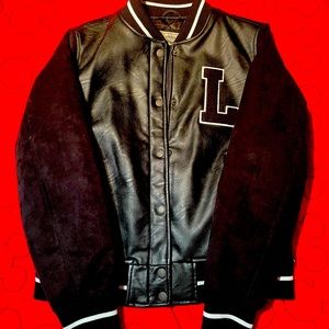 Levi Strauss and Company- NWT Women’s mixed media bomber jacket